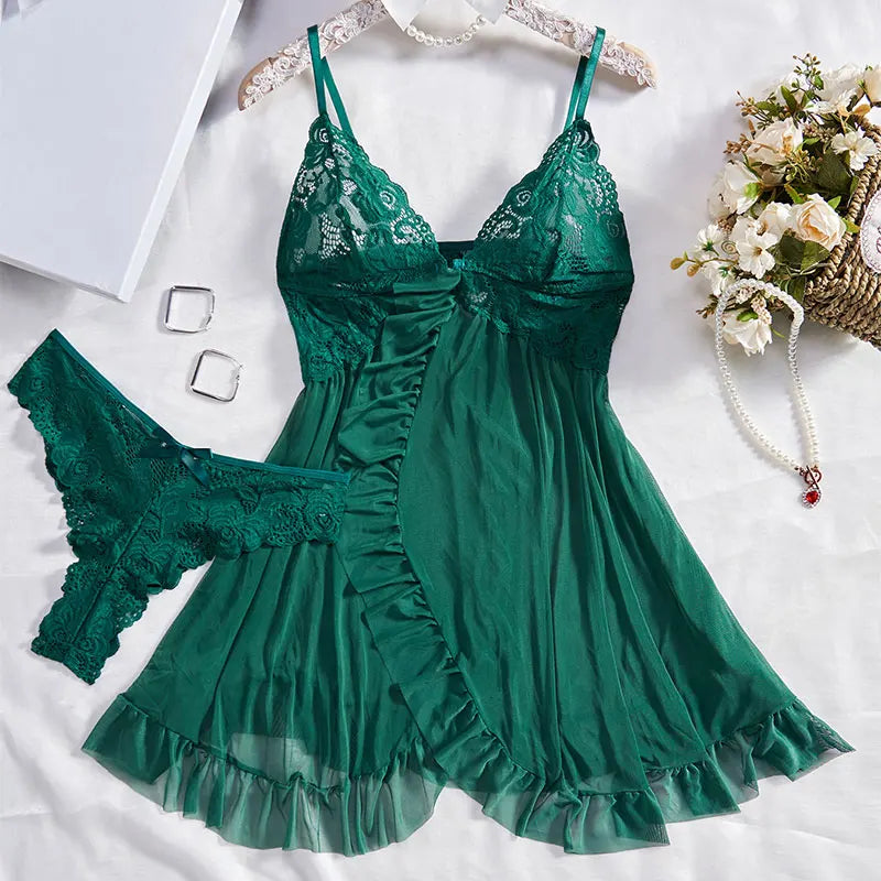 Dam Lingerieset – Slim Fit – Spetskupor – V-ringning – Rynkad Kant – Tunn Design