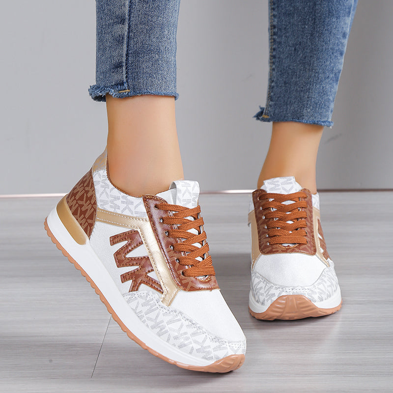 Dam Sneakers – Lågskaftad Passform – Andningsbart Material – Sportig Stil
