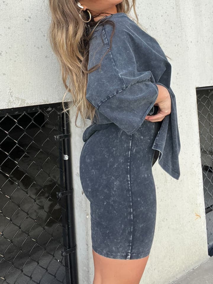 Dam T-shirt Oversized – V-ringning – Kortärmad – Cykelshorts Set – Bekväm Passform