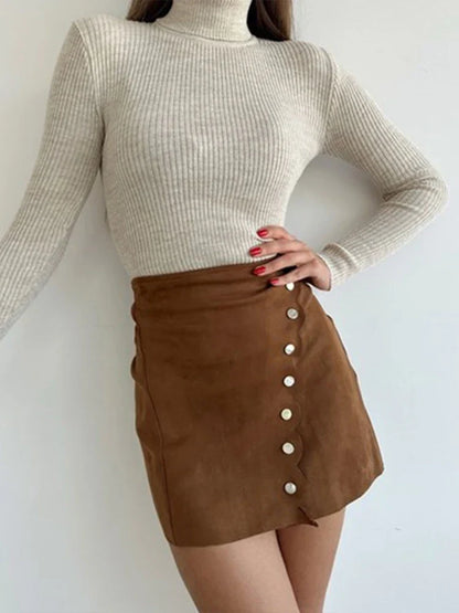 Dam Mini Kjol – Slim Fit Mocka – A-linje Siluett – Knappdetalj på Sidan