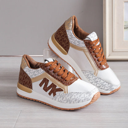 Dam Sneakers – Lågskaftad Passform – Andningsbart Material – Sportig Stil