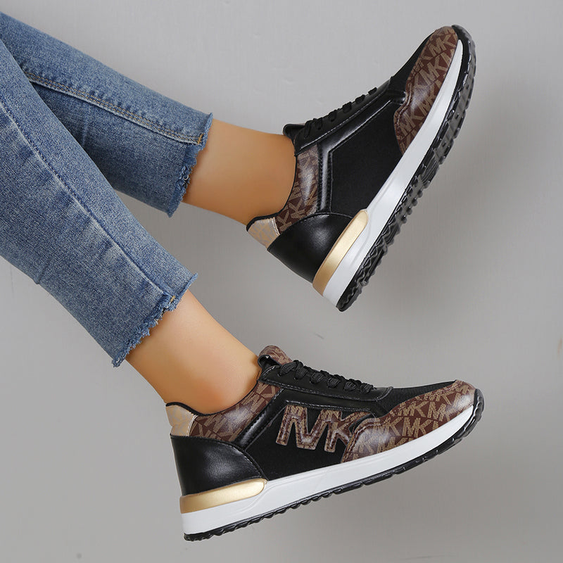 Dam Sneakers – Lågskaftad Passform – Andningsbart Material – Sportig Stil