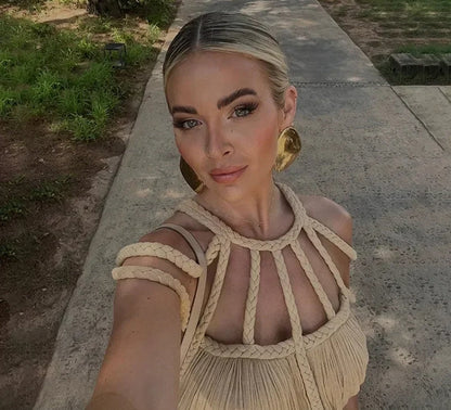 Damklänning – Fullängd – Avslappnad Passform – Halterneck – Flätad Detalj – Naturfiber