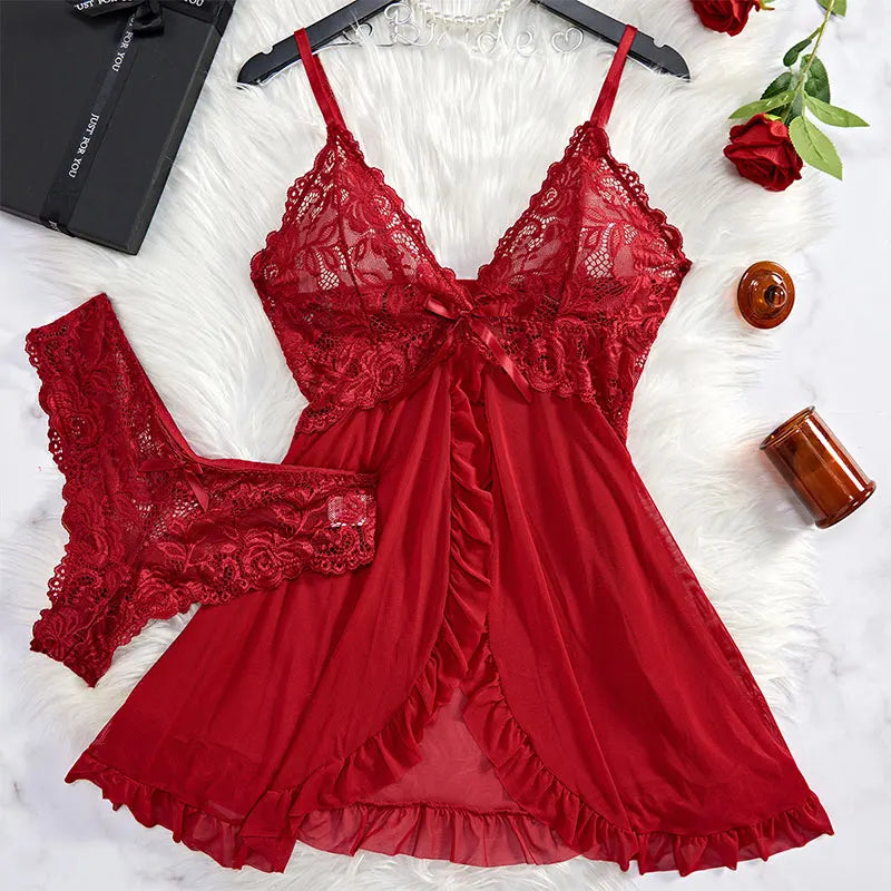 Dam Lingerieset – Slim Fit – Spetskupor – V-ringning – Rynkad Kant – Tunn Design