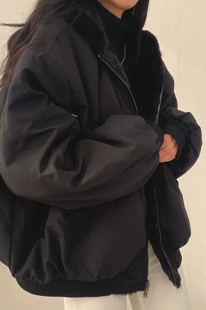 Damdunjacka – Oversized Passform – Vändbar med Mjuk Shearling – Ribbad Kant – Dragkedja