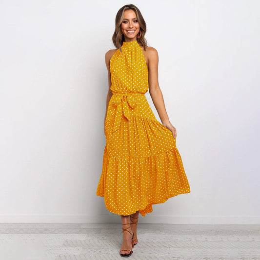 Dam Klänning - Halterneck Polka Dot - Figursydd Midja - Flödande Midi Modell