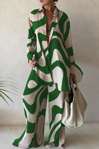 Dams Set – Oversized Skjorta & Vida Byxor – Abstrakt Mönster – Luftigt & Bekvämt