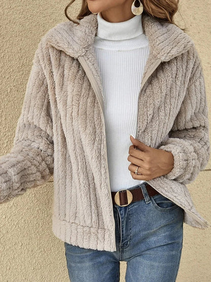 Dam Jacka – Fleece – Ribbad Textur – Avslappnad Passform – Kort Modell – Dragkedja
