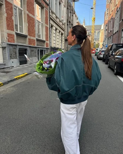 Damers Läderbombarjacka – Oversized Passform – Klassisk Krage – Dragkedja