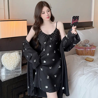 Damnattklädesset - Elegant spaghettibandsunderklänning - Morgonrock med böljande ärmar