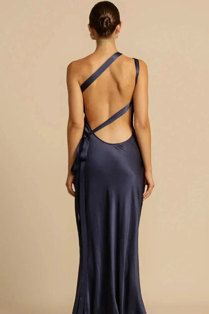 Dam Klänning – Maxilängd – Satin – Figurnära – Elegant Asymmetrisk One-Shoulder