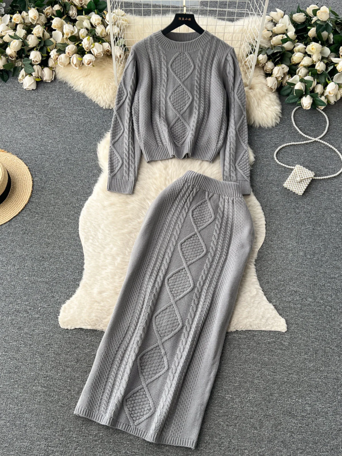 DamSet med Stickad Kjol – Ullkänsla – Kabelstickat – Slim Fit MidiKjol – Avslappnad Topp