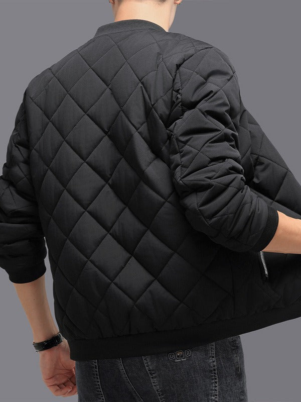 Herrjacka – Vadderad Quiltad Design – Fleecefoder – Huva – Dragkedjefickor