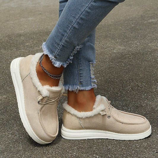 Dam Slip-on Skor – Tyg med Fleecefoder – Moc Toe – Platåsula – Avslappnad Passform