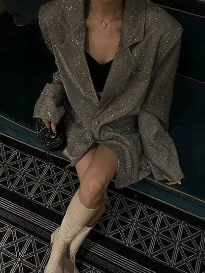 Dam Blazer – Oversize Passform – Glittrande Vävd Textur – Lång Modell – Enknäppt