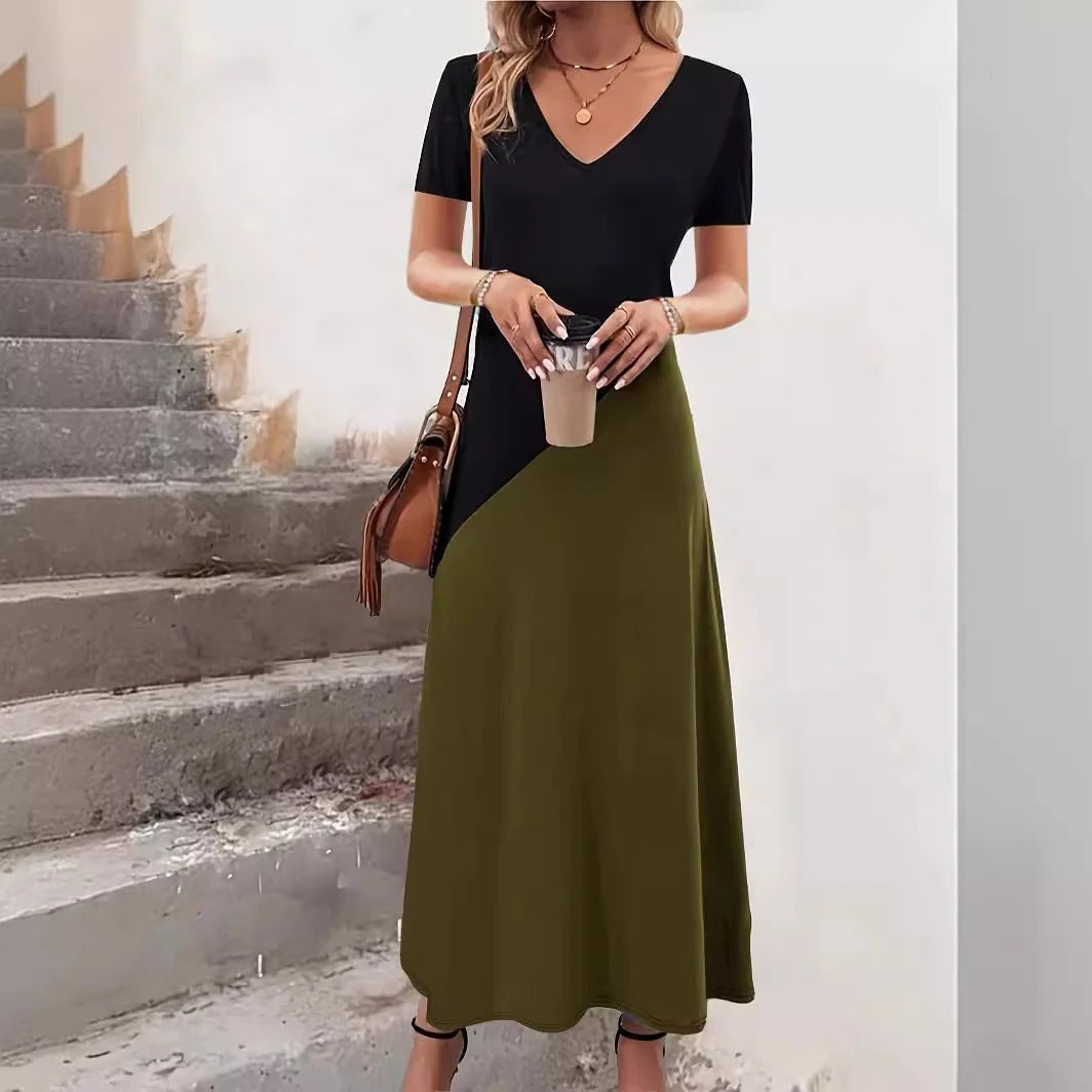 Damklänning maxi – figursydd överdel – v-ringning – kort ärm – färgblockdesign