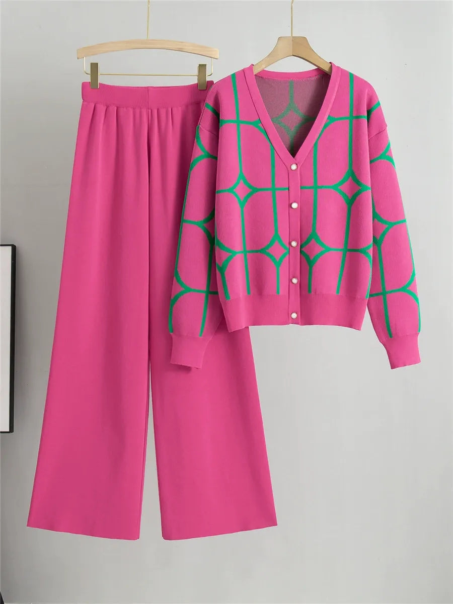 Damset i stickat – V-ringad kofta med mönster – Höga vida byxor – Avslappnad passform