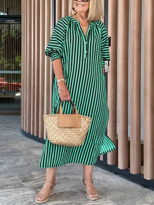 Damklänning midi – avslappnad passform – V-ringning – ränder – volangärm – bomull