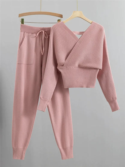 Damset – Ribbstickad Omlottopp Kort Modell – Taperade Joggers med Dragsko