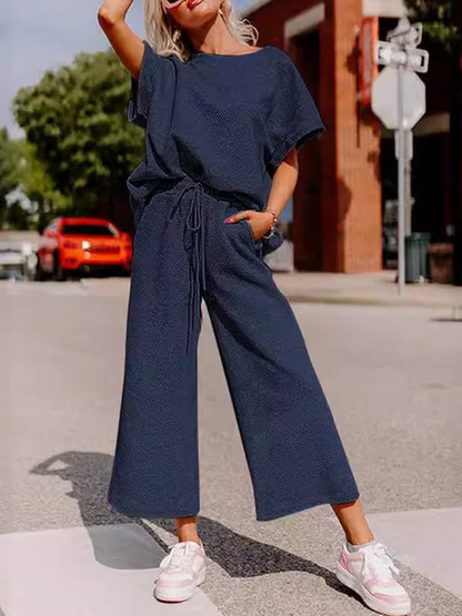 Damset – Mjukstickad tvådelad loungeoutfit – Lös passform – Kort ärm och vida byxor