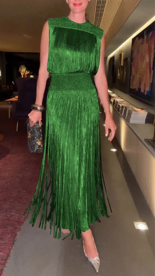 Damset i Två Delar – Ärmlös Klänning – Elegant Passform – Fransad Nederkant – Silkeslen Känsla – Midilängd