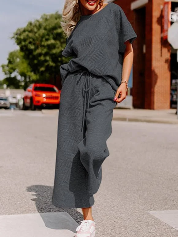 Damset – Mjukstickad tvådelad loungeoutfit – Lös passform – Kort ärm och vida byxor