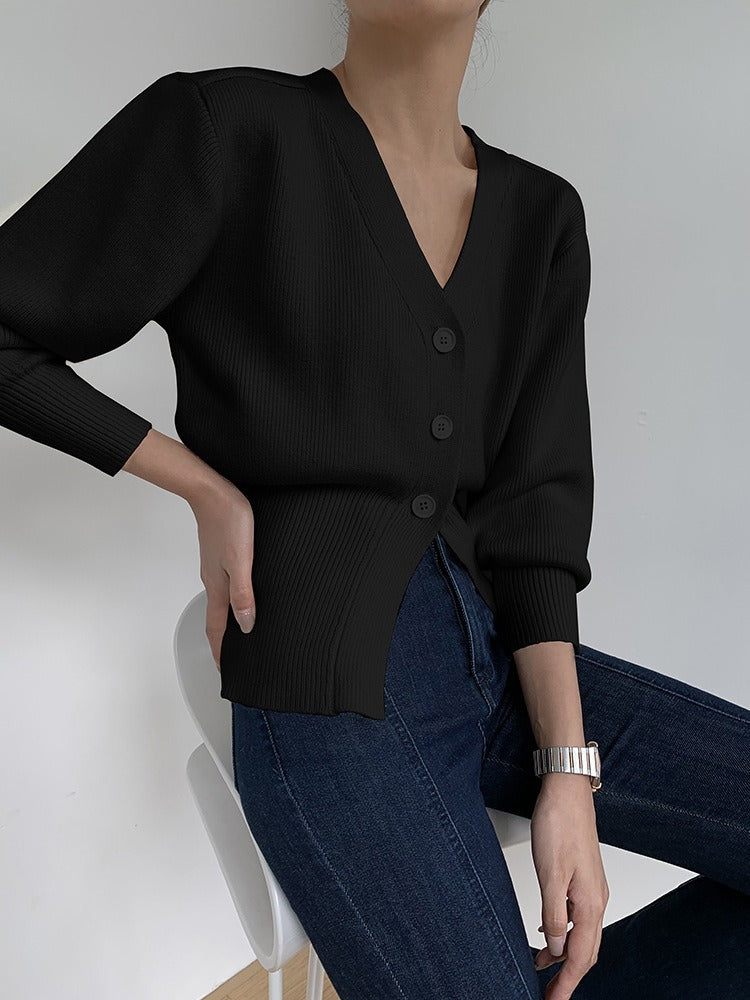 Damkofta – Ribbstickad – Lös Passform med Midjedetalj – 3/4-Ärm med Knäppning