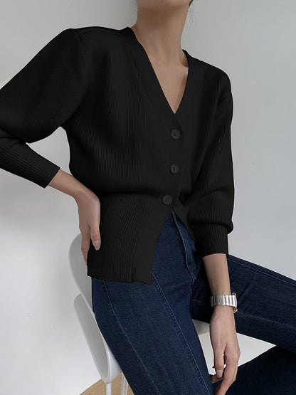 Damkofta – Ribbstickad – Lös Passform med Midjedetalj – 3/4-Ärm med Knäppning