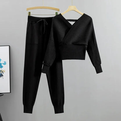 Damset – Ribbstickad Omlottopp Kort Modell – Taperade Joggers med Dragsko