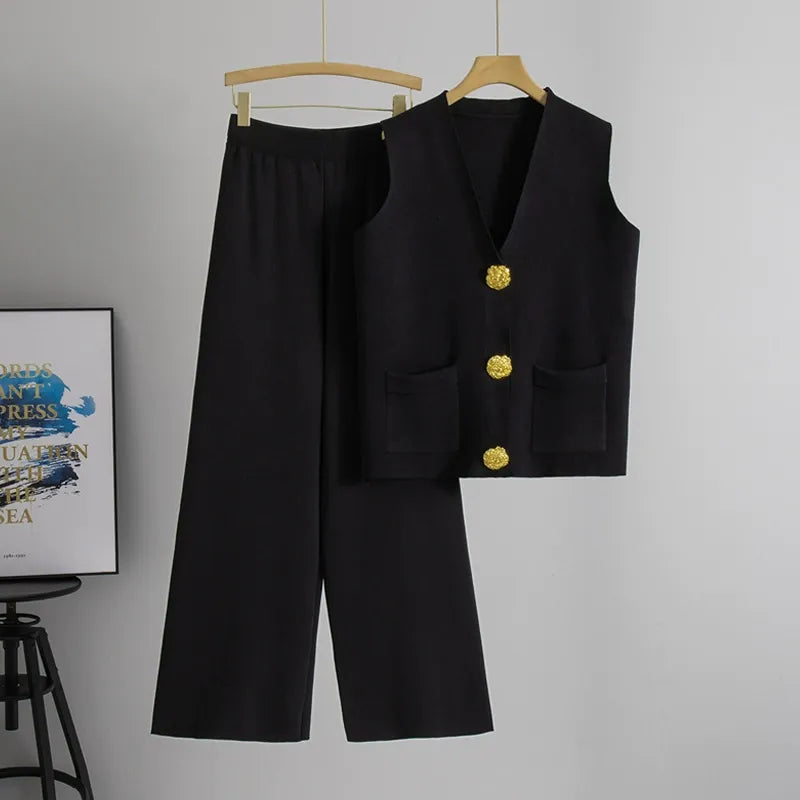 Damset med väst och byxa – Stickad – Avslappnad passform – Brett ben – Knappdetaljer