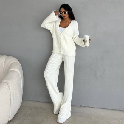 Dam Loungewear Set – Stickad Ribbad – Oversize Passform – Knäppning – Vida Ärmar