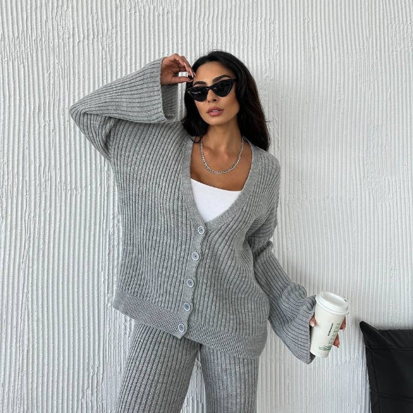 Dam Loungewear Set – Stickad Ribbad – Oversize Passform – Knäppning – Vida Ärmar