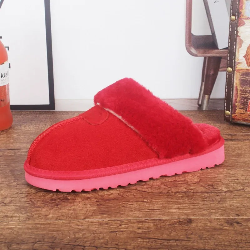 Damtofflor – Slip-inmodell – Ovandel i koskinn – Mjuk fluffig insida – Inomhusbruk