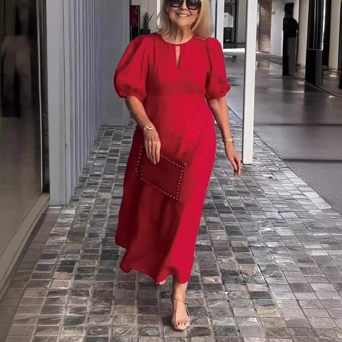 Damklänning midi – Puffärm – Avslappnad passform – Cotton – Rund hals med slits