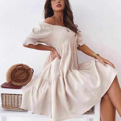 Damklänning – Off-Shoulder – Smockliv – Ryschdetaljer – Avslappnad Passform – Knälång