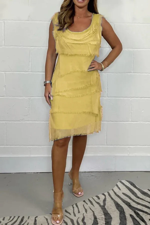 Damklänning utan ärmar – Chiffon – Avslappnad passform – Fransdetaljer – Knälång