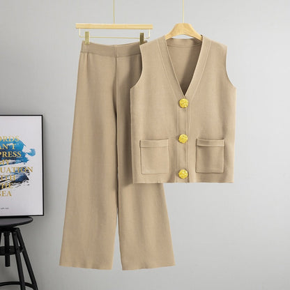 Damset med väst och byxa – Stickad – Avslappnad passform – Brett ben – Knappdetaljer