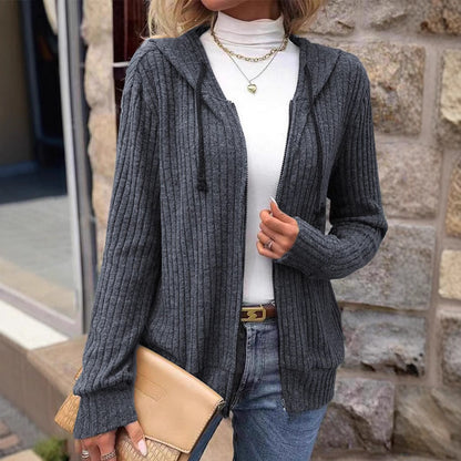 Damstickad tröja – Avslappnad passform – Ribbad struktur – Dragkedja – Huva – Lång ärm