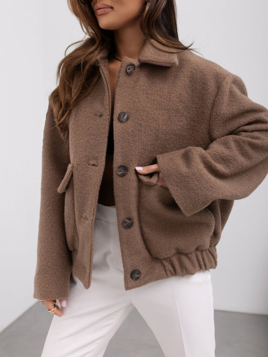 Dam Blazer – Ull – Oversized Passform – Enkelknäppning – Elastisk Midja