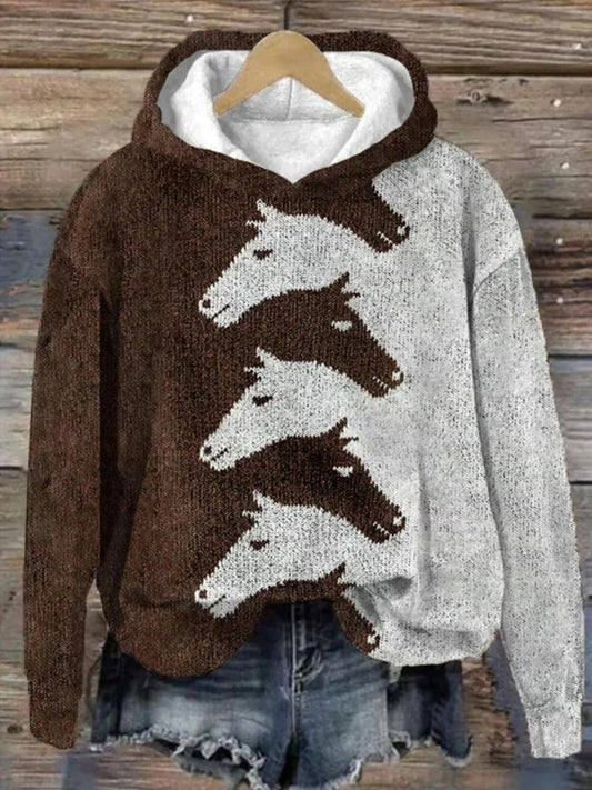 Dam Hoodie – Oversize Passform – Stickat Tyg – Hästmotiv – Avslappnad Stil