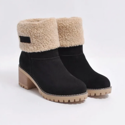 Dam Ankelboots – Suedetextur – Fårskinnsfoder – Vikbar Kant – Stabil Klack – Mönstrad Sula