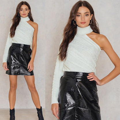 Damtröja med polokrage – Ullblandning – Asymmetrisk – Kabelstickad – En ärm