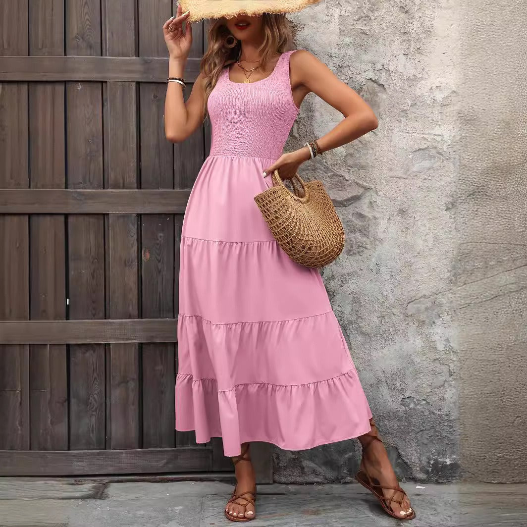 Damklänning med hängslen – Smockliv – A-linjeform – Plisserad och volangkjol – Spagettiband