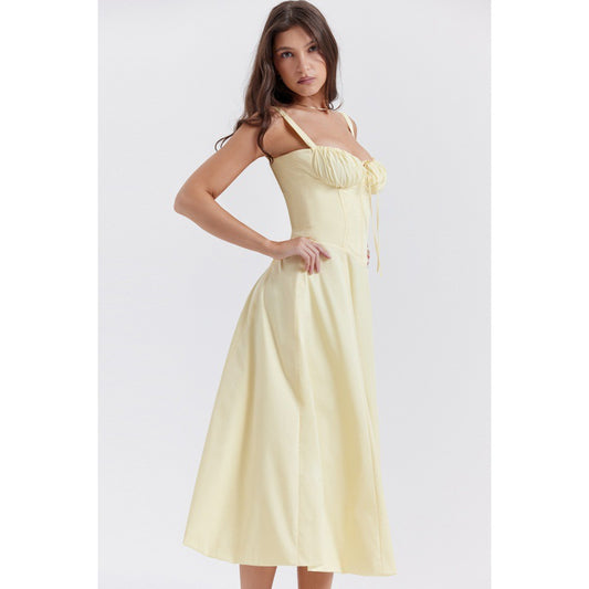 Klänning dam midi – figursydd passform – korsettliv – tunna axelband – elegant stil