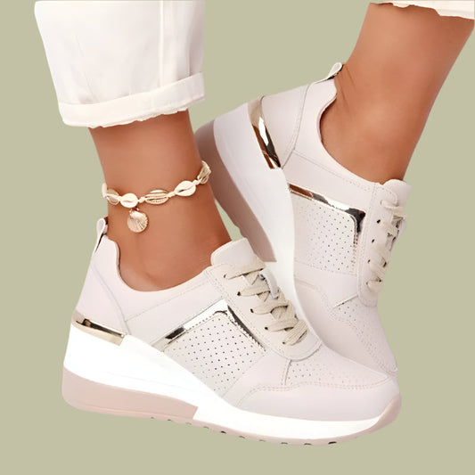 Dam Sneakers – Kilklack – Andningsbart Material – Metallisk Detalj – Vardagsstil