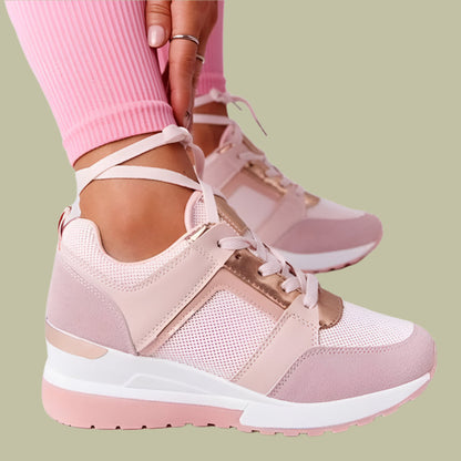 Dam Sneakers – Kilklack – Andningsbart Material – Metallisk Detalj – Vardagsstil