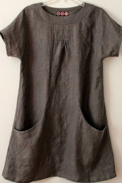 Damklänning – Avslappnad Passform – Naturliga Fibrer – Kort Ärm – Framfickor