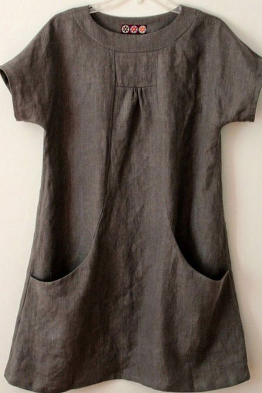 Damklänning – Avslappnad Passform – Naturliga Fibrer – Kort Ärm – Framfickor