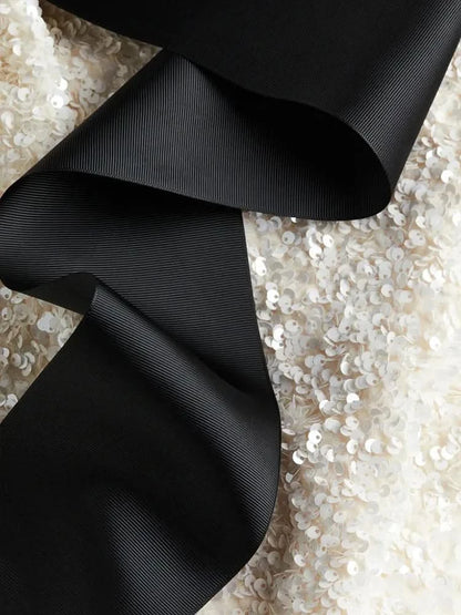 Klänning för kvinnor - Kort med långa ärmar - Strukturtyg - Elegant rosett-detalj